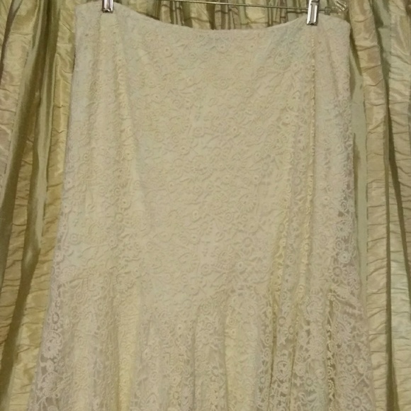 Ralph Lauren Dresses & Skirts - Ralph Lauren Ivory Lace Skirt